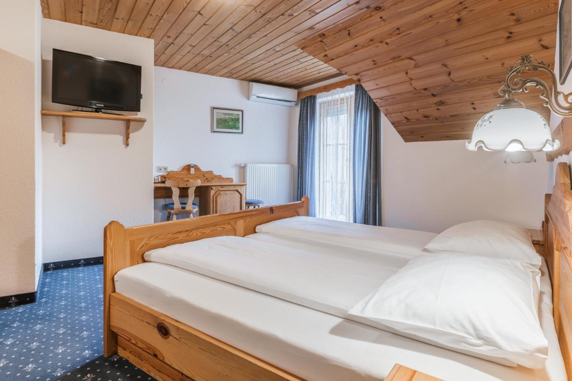 Garni Hotel Berc Блед Екстериор снимка