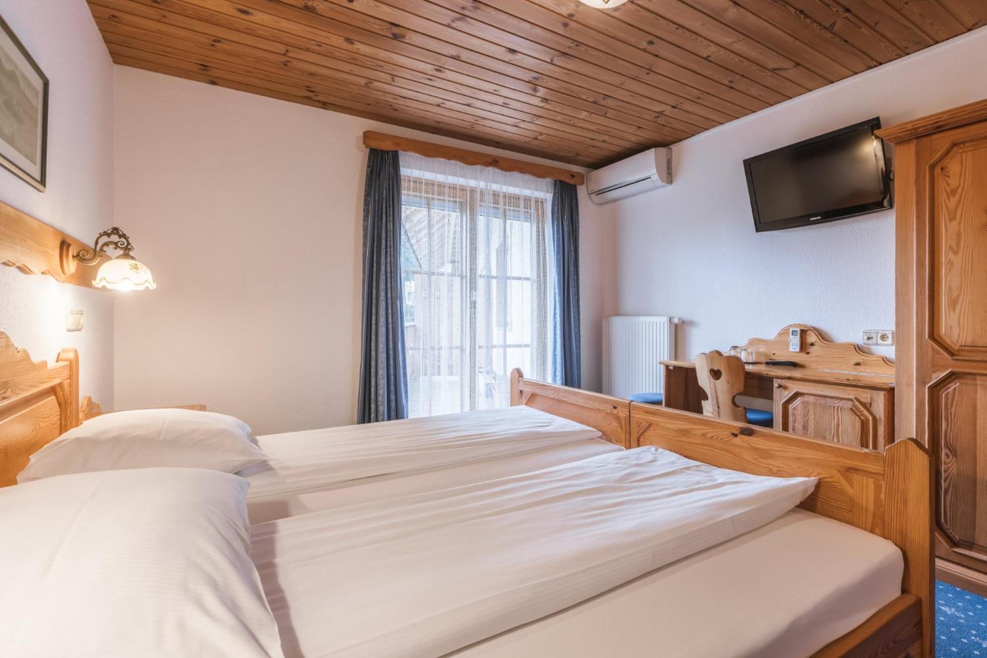 Garni Hotel Berc Блед Екстериор снимка